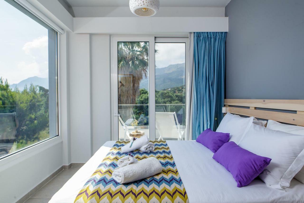 Irida Guesthouse By The Pool Plakias Exteriör bild