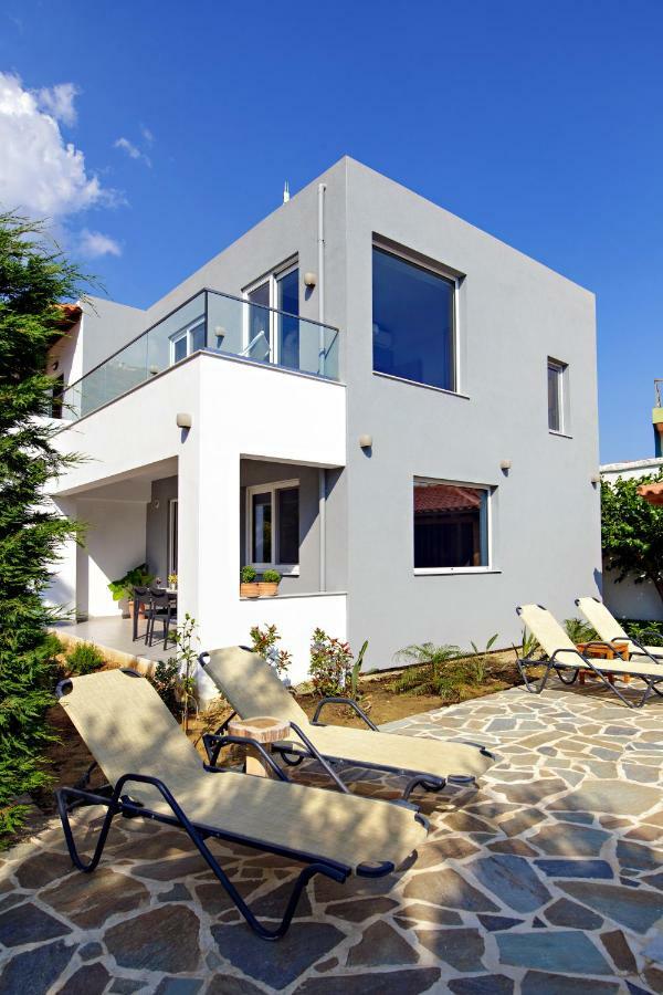 Irida Guesthouse By The Pool Plakias Exteriör bild